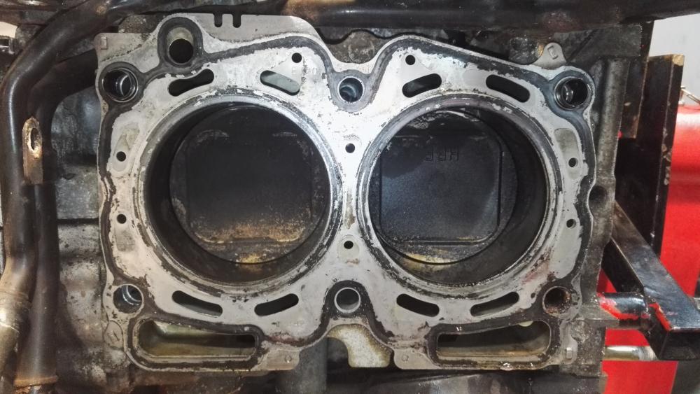 59efbc9801a16_EJ205Pistons.thumb.jpg.9ded1611b9b8b33afe374d93df9e457c.jpg