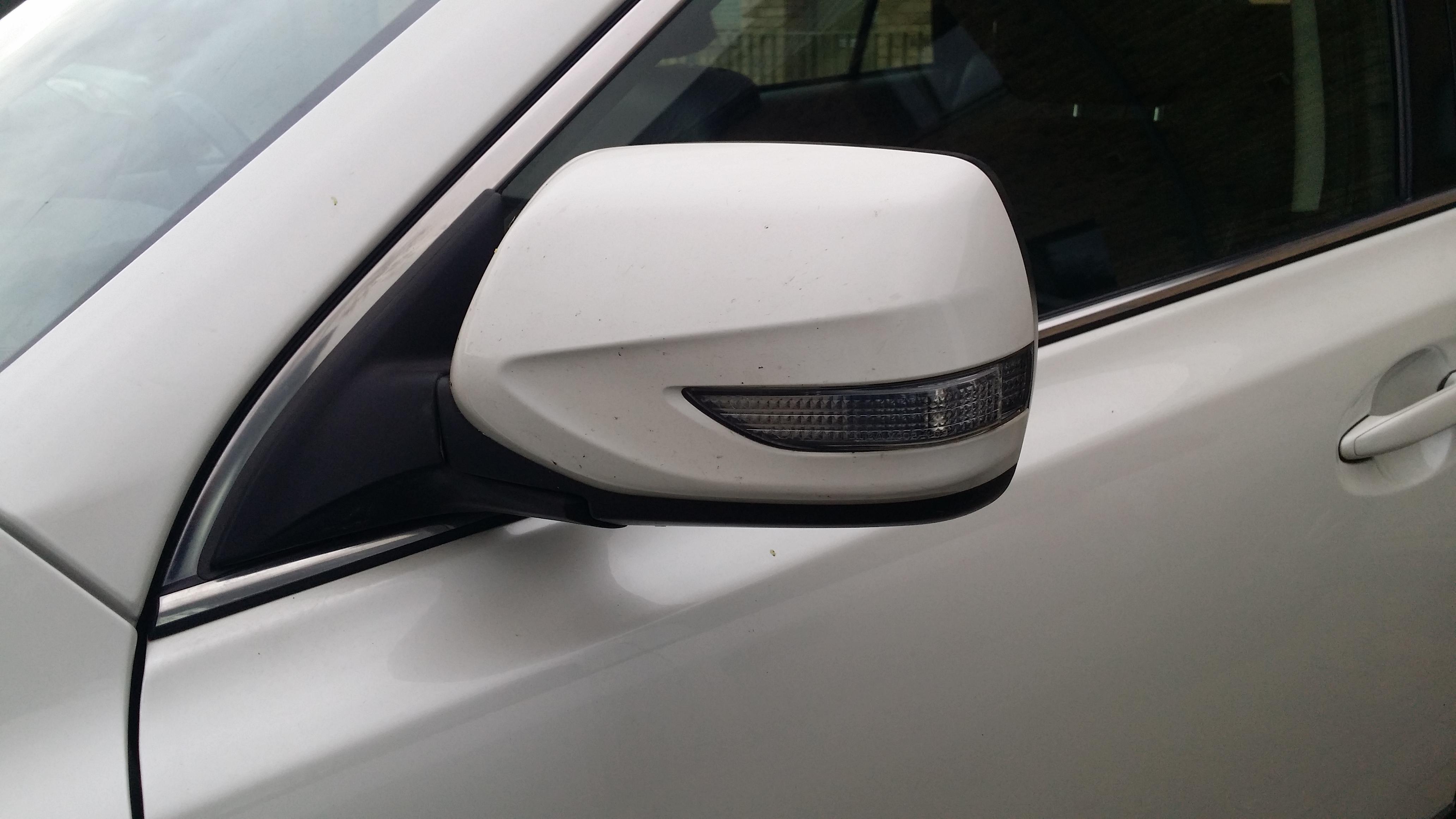 2011 Outback wing mirror